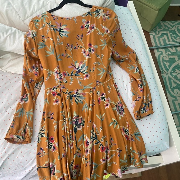 Urban Outfitters Ecote Mustard Floral Long sleeve dress - Picture 4 of 4